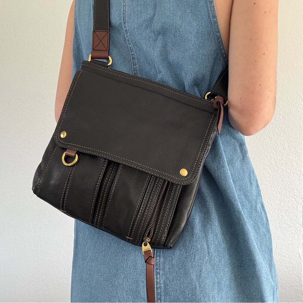 Fossil dark brown leather crossbody bag